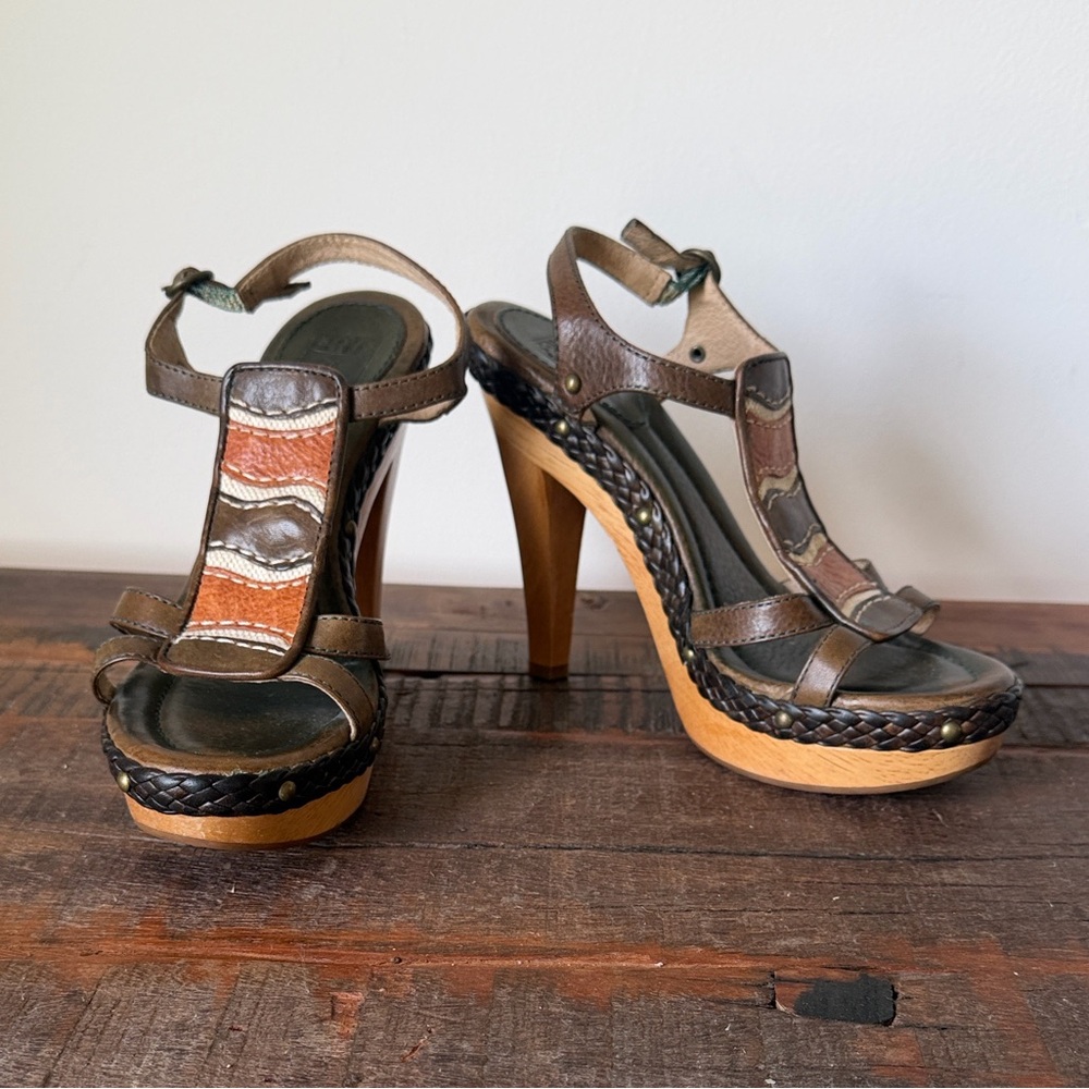 FRYE Dara Brown Leather Strappy Sandal W/Wooden Platform Sole-Sz 6.5
